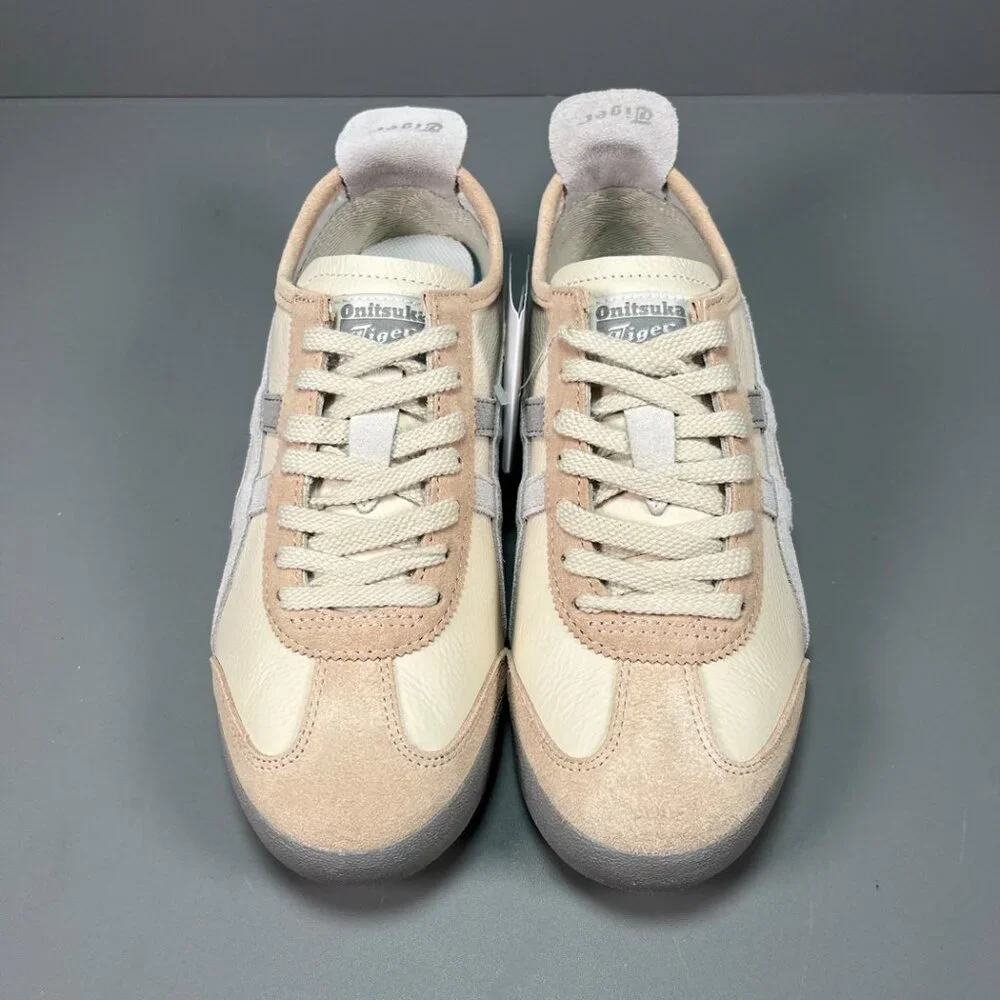 Asics shoes - Picture 4 of 8